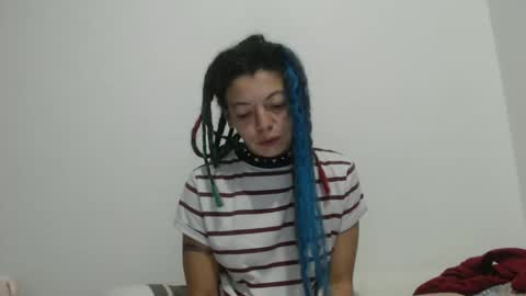 Snapshot of dreamylatina chatting on November 2025 01:49:01 AM DreamyLatina online show from November 2025 01:49:01 AM