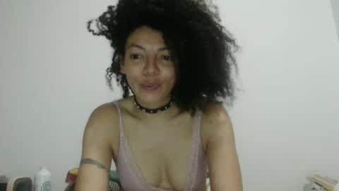Snapshot of dreamylatina chatting on May 2026 11:58:01 PM DreamyLatina online show from May 2026 11:58:01 PM