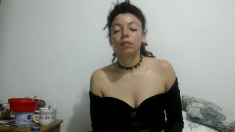 Snapshot of dreamylatina chatting on June 2026 02:03:01 AM DreamyLatina online show from June 2026 02:03:01 AM