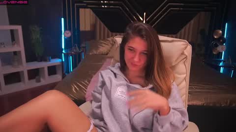 Snapshot of dreamylinaaa chatting on December 2024 11:07:02 AM Lina online show from December 2024 11:07:02 AM