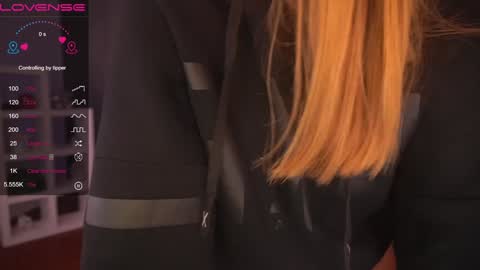 Snapshot of dreamylinaaa chatting on December 2024 07:26:02 AM Lina online show from December 2024 07:26:02 AM