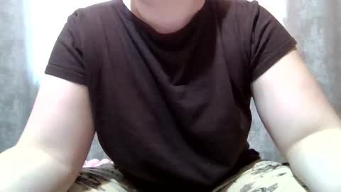 Snapshot of dreamylunax chatting on February 2026 08:04:02 AM DreamyLunax online show from February 2026 08:04:02 AM