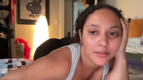 RIRI OR DREAMY online show from February 2025 09:01:01 PM