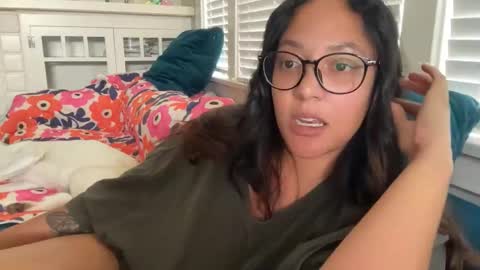 RIRI OR DREAMY online show from March 2026 07:08:01 PM