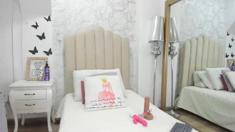 Snapshot of drinklau18 chatting on February 2026 03:33:02 AM drinklau18 online show from February 2026 03:33:02 AM