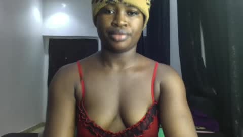 dripping_luna online show from December 2024 06:02:02 PM