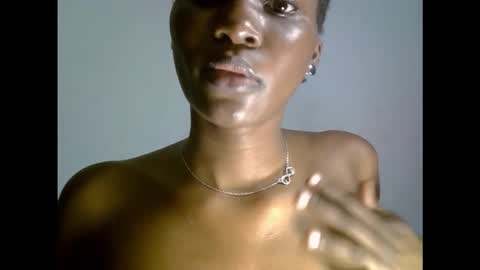 Snapshot of drippingpussy__ chatting on November 2025 06:21:01 PM drippingpussy__ online show from November 2025 06:21:01 PM