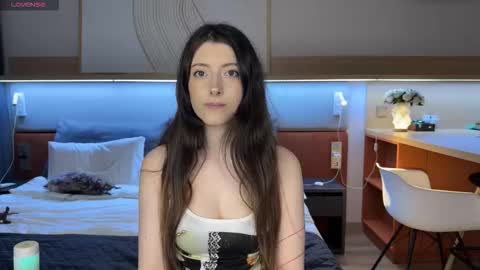 Snapshot of drippinsoprettyo_o chatting on December 2025 04:35:01 PM Emily online show from December 2025 04:35:01 PM