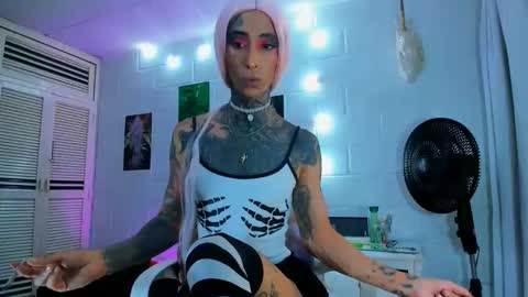 drippyorlove online show from February 2026 09:37:02 PM