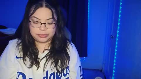 Drizzypeach602 online show from November 2025 01:40:01 AM