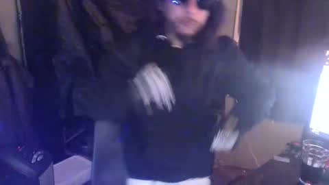 Snapshot of drogoloko233 chatting on February 2026 04:43:01 AM drogo lpkp online show from February 2026 04:43:01 AM