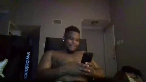Snapshot of dsmoov_ chatting on November 2025 06:12:01 AM SmoovFanz online show from November 2025 06:12:01 AM