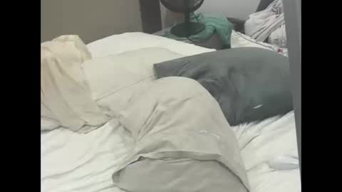 Dude online show from February 2026 02:18:01 PM