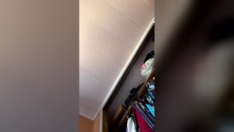 dudeee4 online show from February 2026 11:06:01 PM