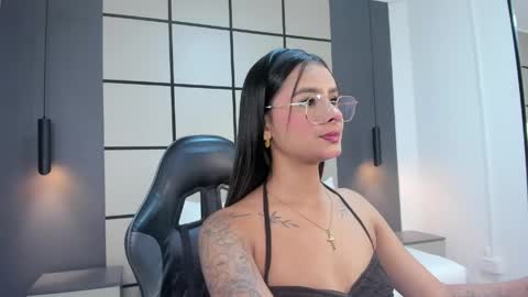 D U L C E online show from June 2026 07:37:02 PM