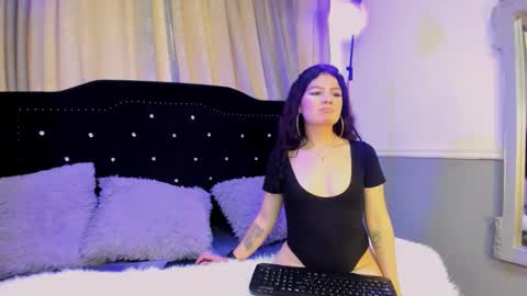 Dulce  online show from October 2025 12:38:01 PM