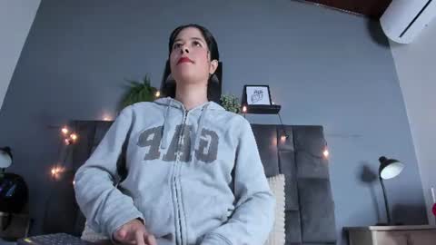 Snapshot of dulceaurora_ chatting on July 2026 10:52:02 AM DULCE AURORA online show from July 2026 10:52:02 AM