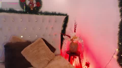 Dulcey online show from December 2025 04:39:02 AM