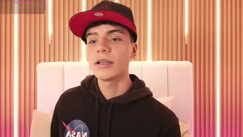 Dulcey online show from April 2026 04:42:01 AM