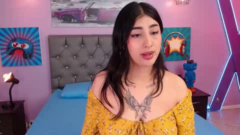 Abril Cruz online show from October 2025 03:06:01 AM