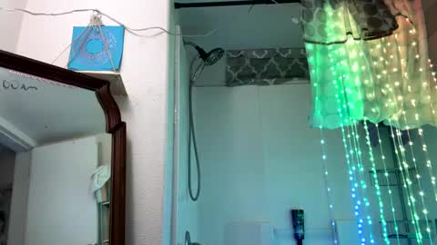 Snapshot of dumbgirl5150 chatting on December 2024 09:18:02 AM dumbgirl5150 online show from December 2024 09:18:02 AM