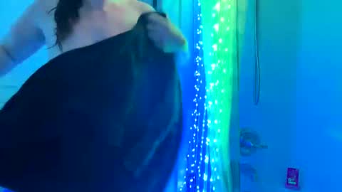 Snapshot of dumbgirl5150 chatting on February 2025 09:31:01 AM dumbgirl5150 online show from February 2025 09:31:01 AM