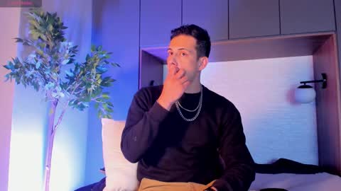 Dustin Sonne online show from November 2025 03:45:02 AM