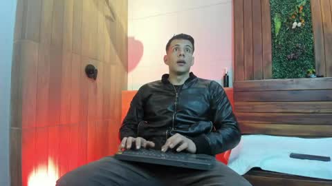 Dustin Sonne online show from April 2026 03:40:02 AM