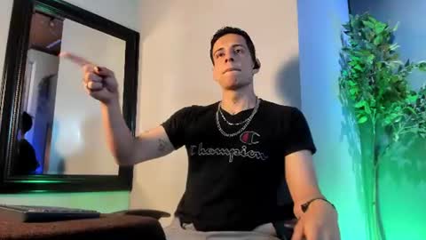 Dustin Sonne online show from July 2026 03:43:01 AM