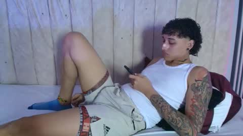 Snapshot of dustinandjordan chatting on November 2025 05:07:02 AM dustinandjordan online show from November 2025 05:07:02 AM