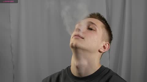 Dustyn online show from December 2024 05:30:01 PM