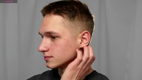 Dustyn online show from December 2024 06:29:01 PM