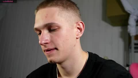 Dustyn online show from February 2025 05:21:02 PM