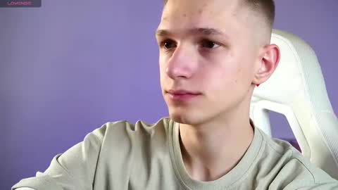 Dustyn online show from March 2025 06:37:02 PM