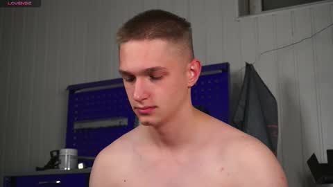 Dustyn online show from October 2025 04:41:01 PM