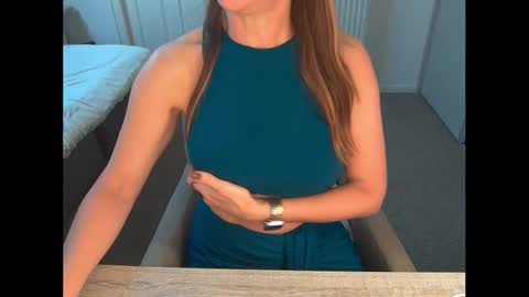 Ambertje040 online show from November 2025 08:31:02 AM