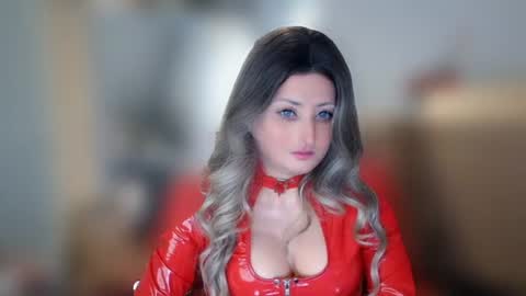 Snapshot of dutchsissyvictoria chatting on May 2026 05:11:01 PM Dutch Sissy Victoria online show from May 2026 05:11:01 PM