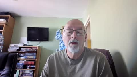 Snapshot of dutchunclejohn chatting on August 2026 09:22:01 AM DutchUncleJohn online show from August 2026 09:22:01 AM