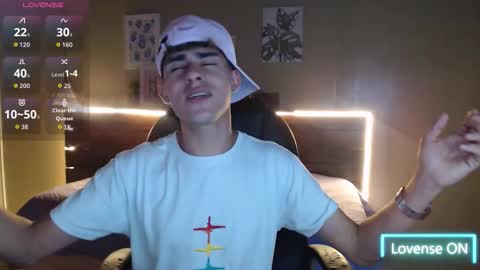 dyla_n18_ online show from November 2025 08:19:02 PM