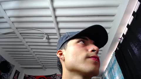 Dylan 3 online show from January 2026 07:45:01 PM