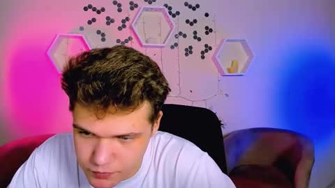 dylan_bold online show from November 2025 09:53:02 AM