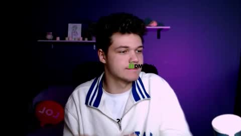 dylan_bold online show from November 2025 08:40:02 PM