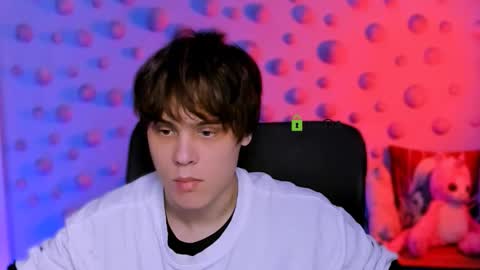 dylan_bold online show from December 2025 09:51:01 AM