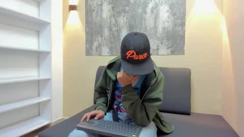 DYLAN online show from October 2025 07:48:02 PM