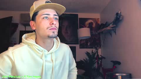 Snapshot of dylandaniel69 chatting on February 2025 08:00:01 PM Dylan Daniel 7.8 online show from February 2025 08:00:01 PM