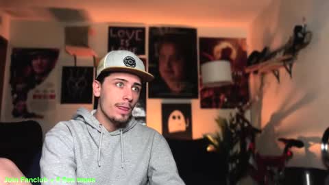 Snapshot of dylandaniel69 chatting on February 2025 10:12:02 AM Dylan Daniel 7.8 online show from February 2025 10:12:02 AM