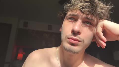 Dylan Daniel 7.8 online show from November 2025 05:28:02 PM