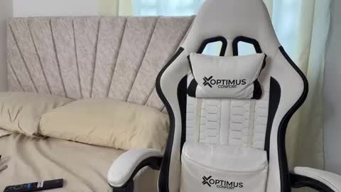 Dylangusss online show from April 2026 11:44:02 AM