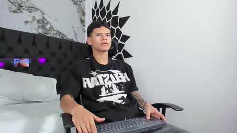 dylanroyce_ online show from March 2026 11:47:02 AM