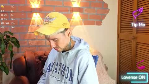 Snapshot of dylanstonne1 chatting on October 2025 09:04:01 PM D Y L A N online show from October 2025 09:04:01 PM